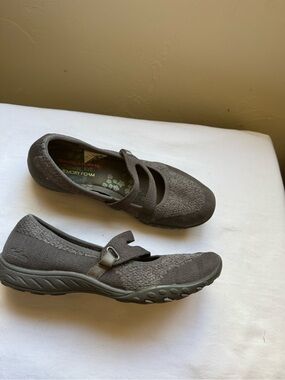 🩶 Skechers Mary Jane Comfort Flats 🩶 Size 7